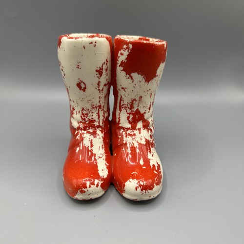 Red white in boot - in,