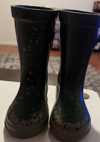 Home decor resin - rain, boot