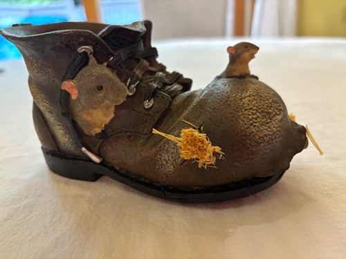 Vintage 90s resin boot - resin, planter